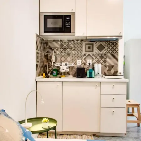 Campolide Green Door Studio-2